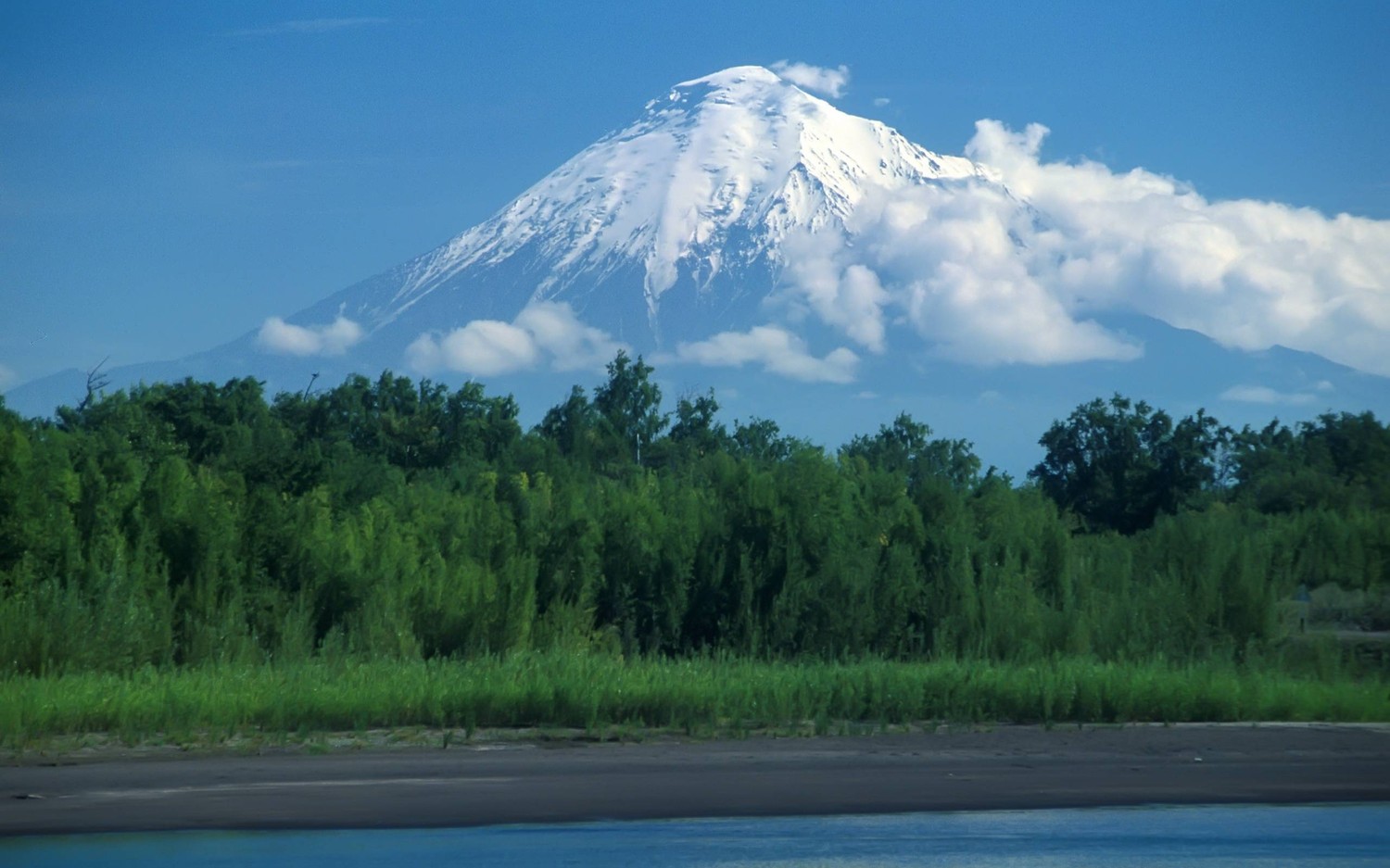 Explore the Majestic Tolbachik Volcano in Kamchatka