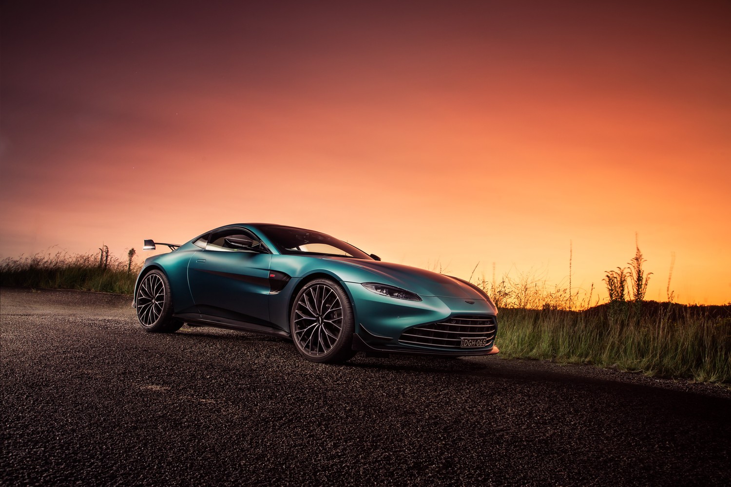 Téléchargez le Fond d'Écran Aston Martin Vantage Édition F1 en 4K