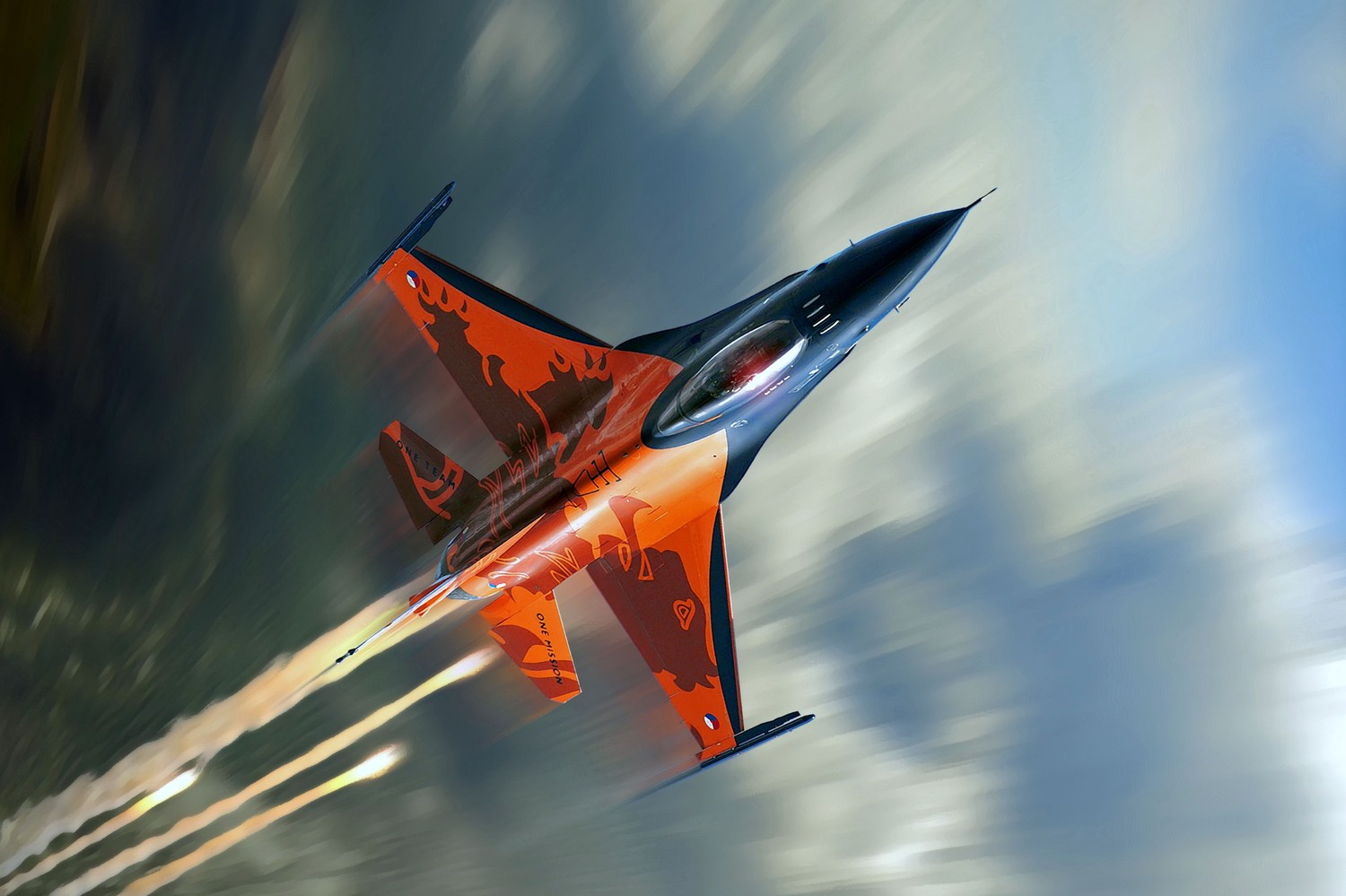 Download Our Stunning Fighter Jet Wallpaper