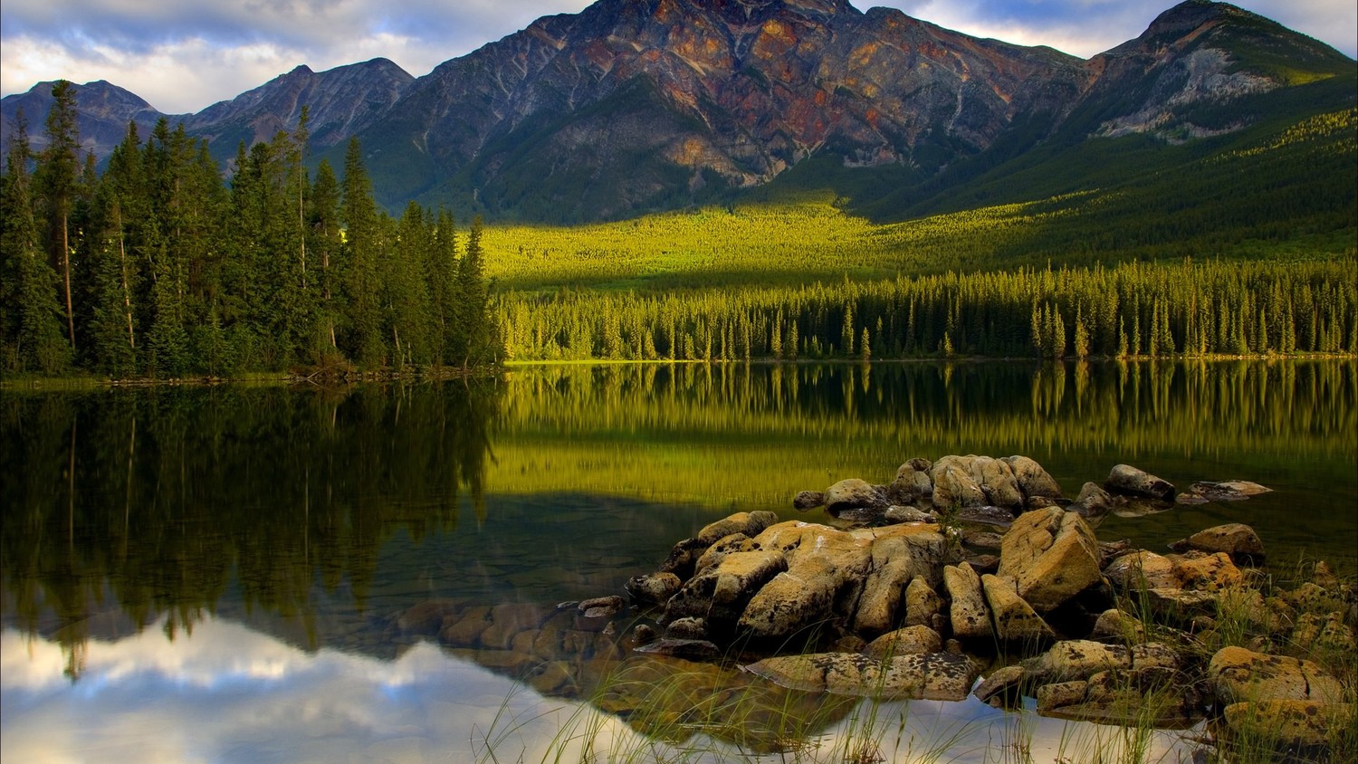 Beautiful Bow Lake at Jasper National Park