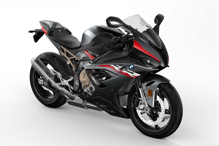 BMW S1000RR 2022: Premium 4K Wallpaper for Sports Bike Enthusiasts