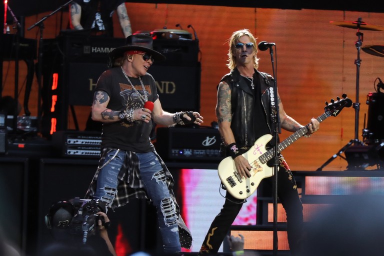 Download Epic Guns N' Roses Live Performance Wallpaper