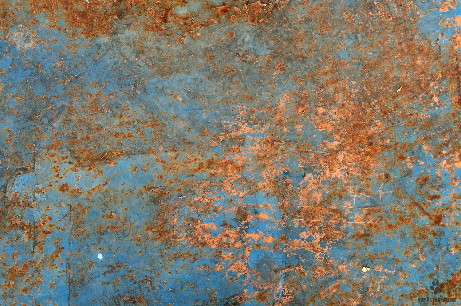 Stunning Rusty Blue Metal Wallpaper