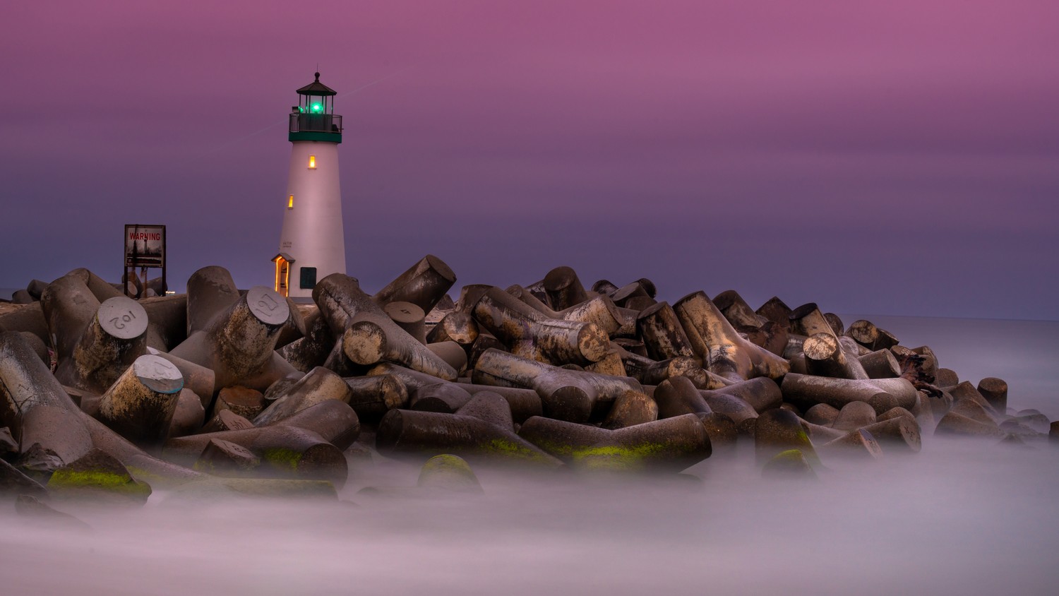 Explore Our Beautiful Lighthouse Wallpaper