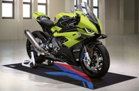 Découvrez le fond d'écran BMW M 1000 RR 50e anniversaire