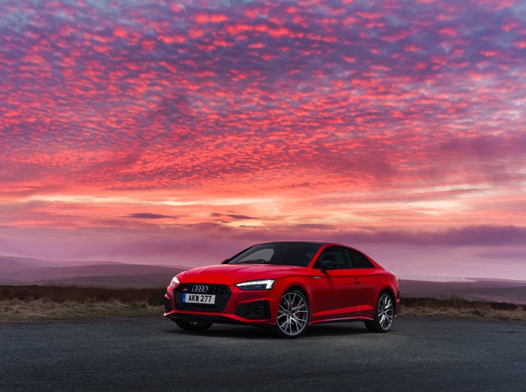 Download the Stunning Audi S5 Coupe TDI Wallpaper